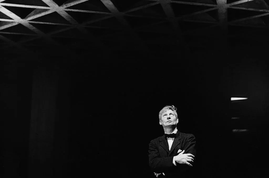 আধুনিক স্থাপত্যে মনুমেন্টালিজমের প্রবাদপুরুষ — লুই কান ১২৫তম জন্মদিনে শ্রদ্ধার্ঘ্য