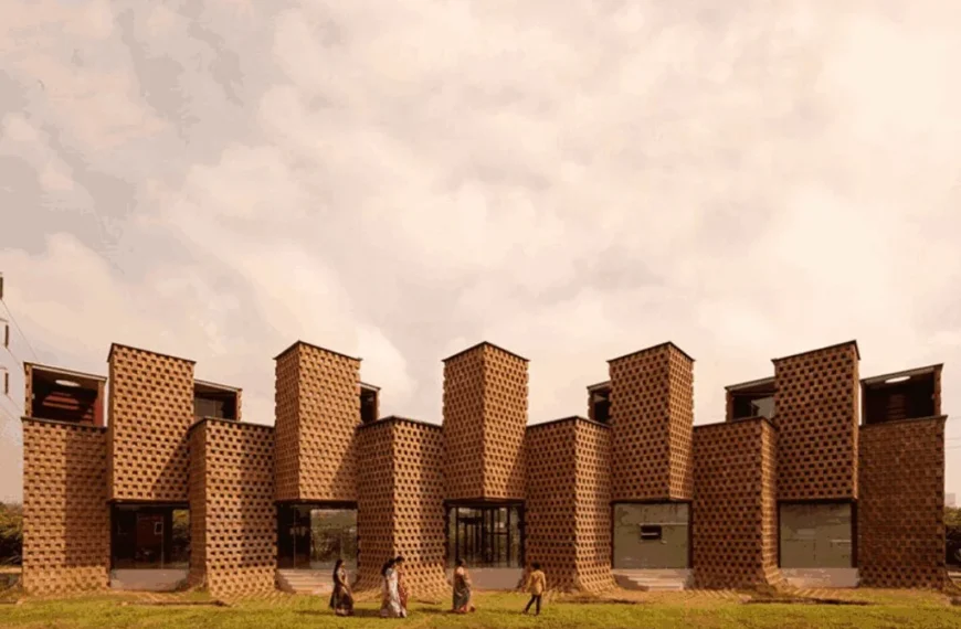 সমুদ্রবাণিজ্যের বর্জ্য থেকে অনন্যা এক স্থাপত্য