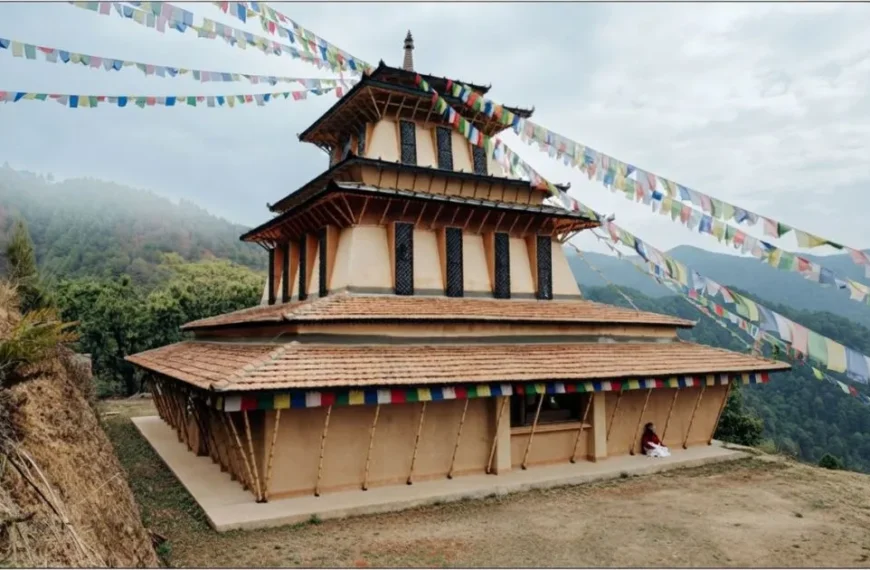 বাঁশে বোনা সাতটি ভবনের গল্প
